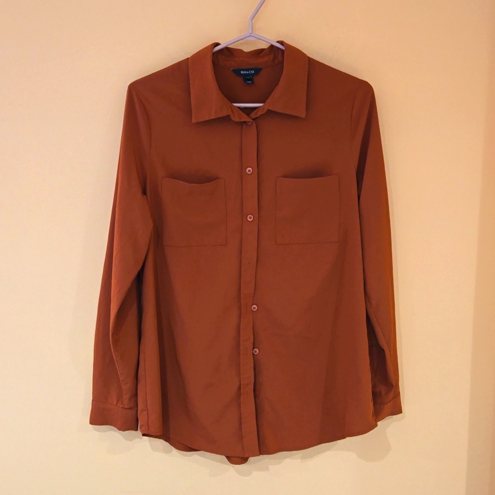 RW&Co satin fall blouse